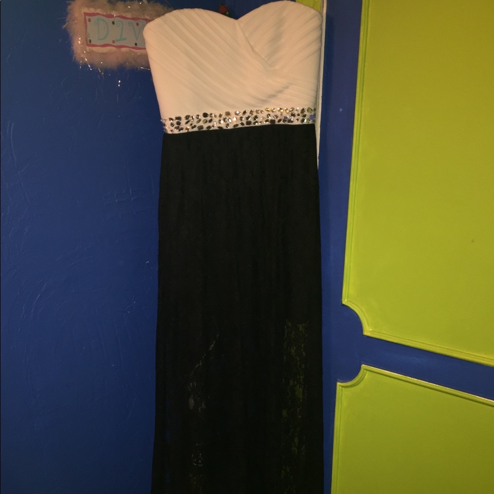 Black and White SPECKLESS Dress